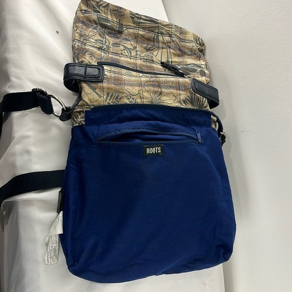 Roots Cotton Navy and Tan Crossbody Bag - Picture 10 of 10